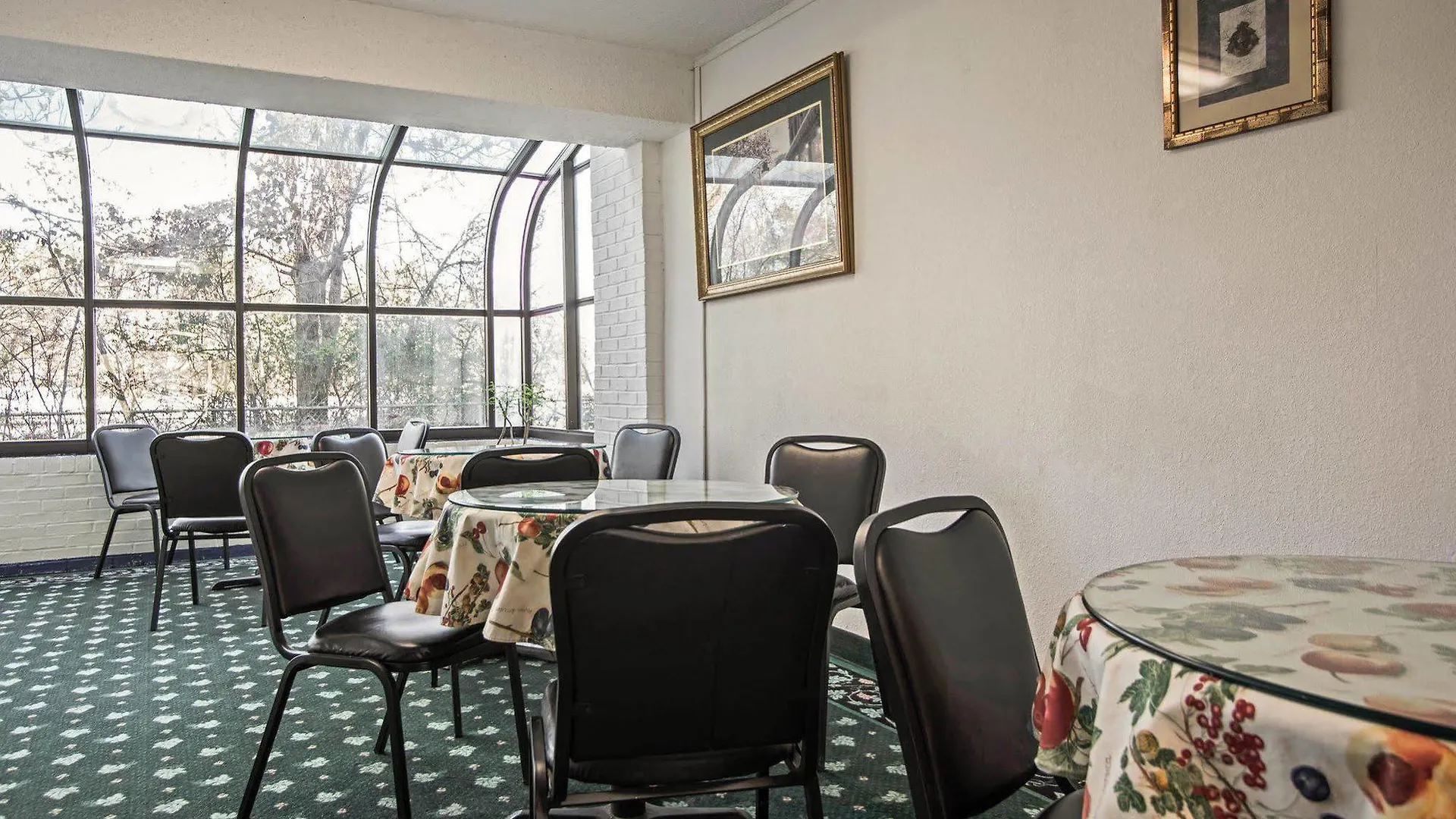Quality Inn Airport-Near Uptown Charlotte 2*,