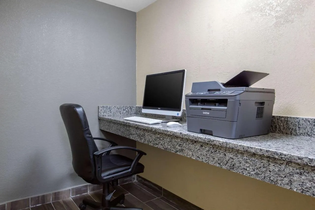Quality Inn Airport-Near Uptown Charlotte 2*,